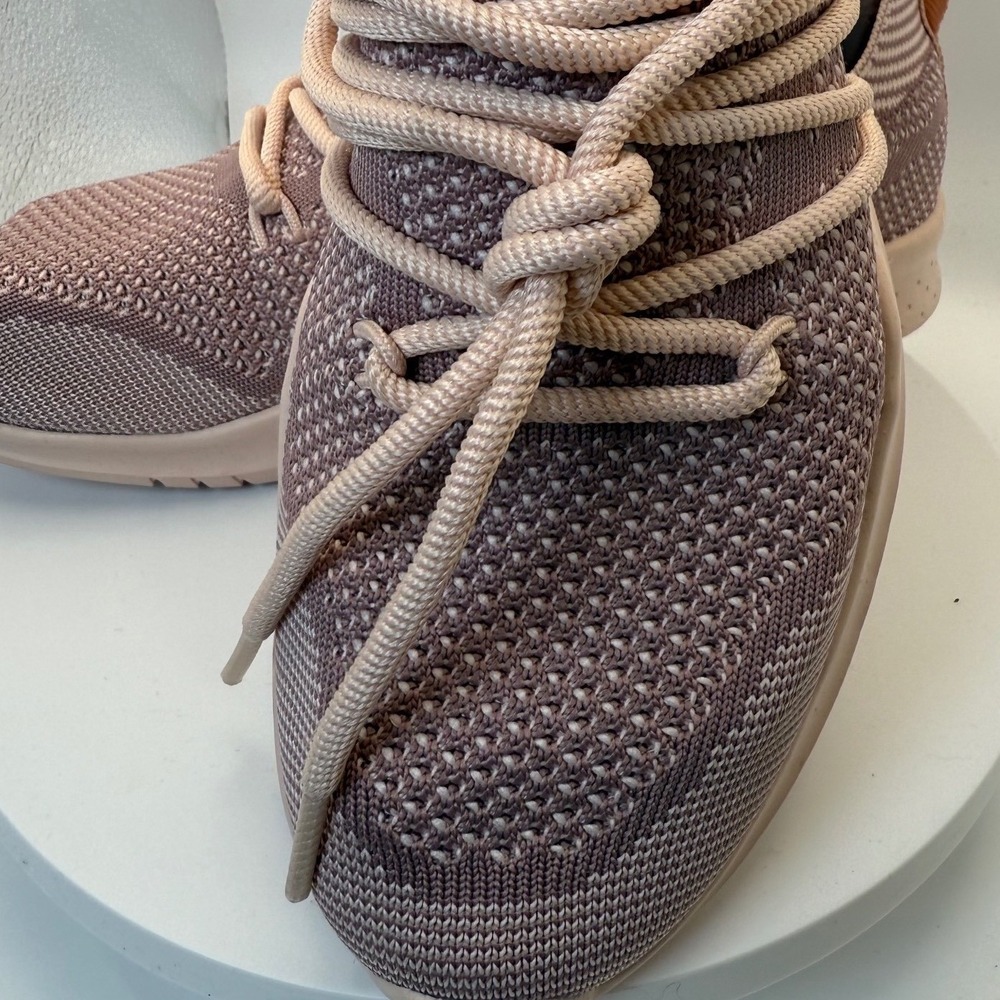 Fabletics Culver Knit Sneakers - pink performance Walking Shoes US 6 EU 36.5 - Picture 6 of 12